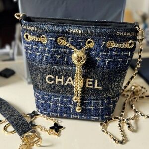 CHANEL VIP GWP Tweed Bucket Bag